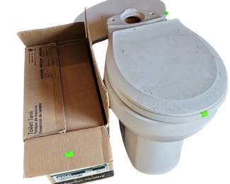 Plumbing LOT: Complete Toilet + New in Box Tank