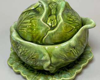 Cad- A- Stran Art Pottery Covered Cabbage Bowl With Underplate