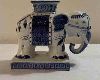 Vintage Blue White Asian Thai Elephant Vase