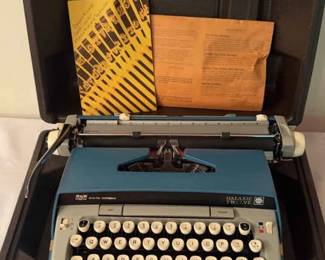 Smith Corona Galaxie Twelve Xll Type Writer