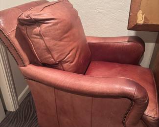 Bassett with ottoman not show