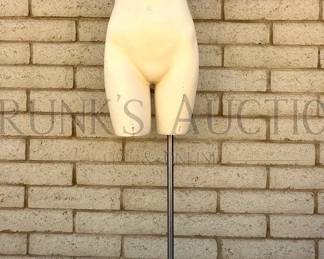 MANNEQUIN