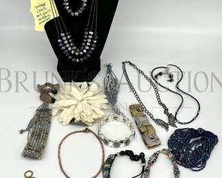 JEWELRY COSTUME FASHION WEAR