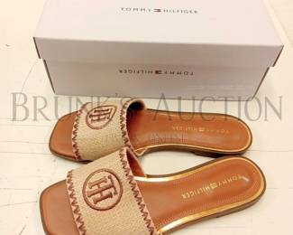 TOMMY HILFIGER SANDALS BEACH VACATION WEAR SHOES