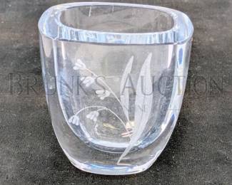 VASE GLASSWARE