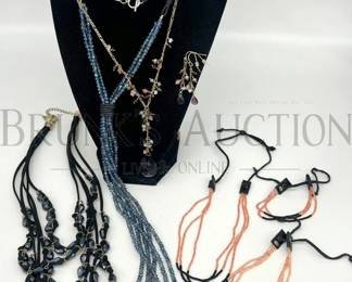 NECKLACES BEADING