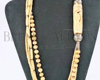 BEADS NECKLACE