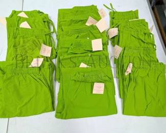 GREEN PANTS CAPRIS RUFFFLES STRAIGHT LEG WOMEN FASHION BOUTIQUE B'GAUZE CRUISE VACATION BUTTON UP PANTS SHIRT TANK TOP DRESS CLOTHING WEAR
