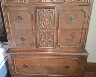 1930 chest of drawers
