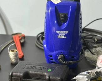Compact powerwasher