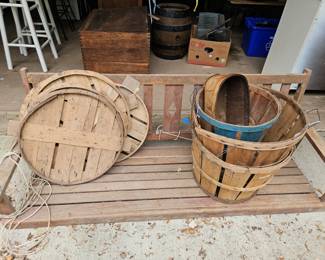 Crab & Fruit Baskets & Lids