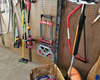 Saw's Various Tools