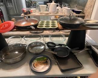 POTS & PANS, BAKEWARE