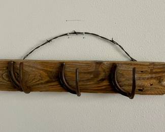 WESTERN HAT RACK