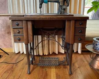 Wntique Elgin Sewing Machine