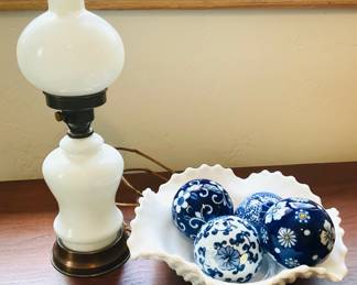 Vintage Milk Glass Bubble Lamp