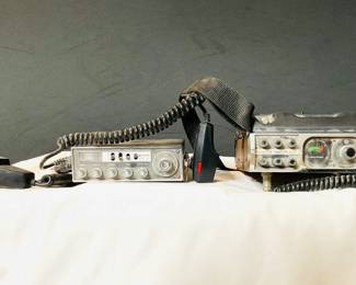 Kraco Super Deluxe Portable CB Radio