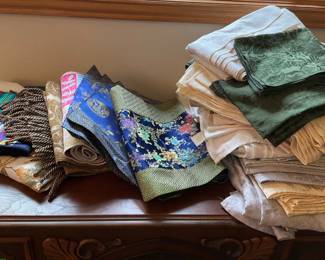 Modern Table Linens