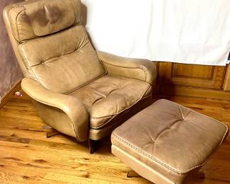Rocker Chair with Ottoman