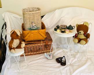 Doll Bistro Set, Longaberger Basket