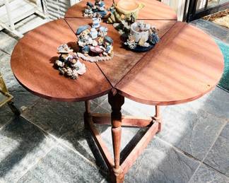 Clover Leaf Drop Leaf Table