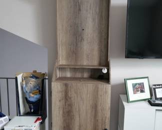 Stand-up Dart Board Cabinet