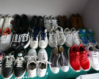 Men shoes size 8