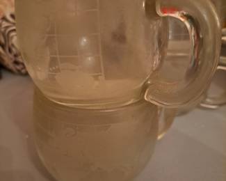 Nestles globe coffee cups 6 of them.