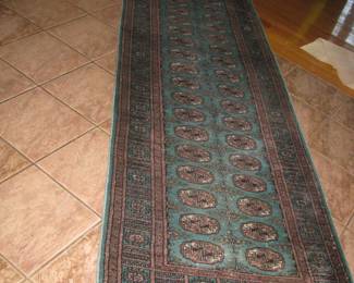Runner 9' 10" x 31 1/2"