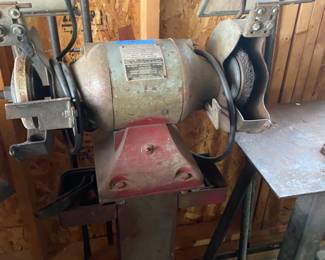 Bench grinder