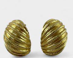 14k Gold Earring