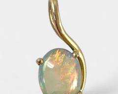 14k Gold Opal Pendant