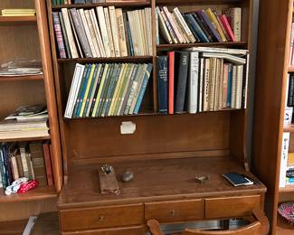Ethan Allen desk with hutch