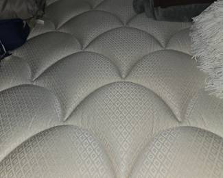 Queen Mattress Set