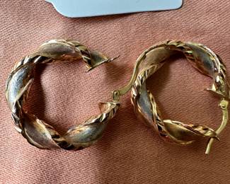 #88 - $90 - 10kt gold hoop earrings