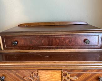 #73 - $180 - Tall dresser 52tx36.5wx17d
