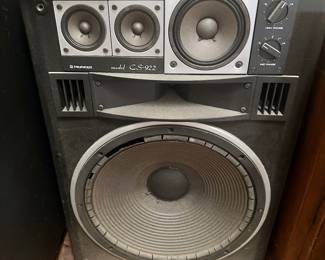 #41 - $200 - 2 Pioneer speakers 28tx18x11d Model CS-922