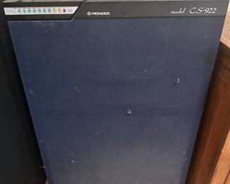 #41 - $200 - 2 Pioneer speakers 28tx18x11d Model CS-922