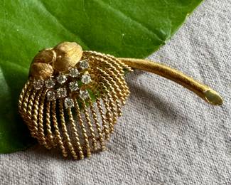 18K diamond brooch