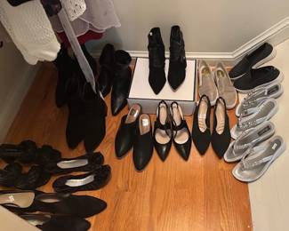 Small selection of women's clothes and shoes - size small and 7 1/2.