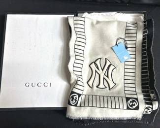 MLB NY Yankees scarf marked Gucci