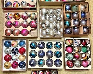Nice selection of vintage Christmas ornaments