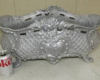 Cast Aluminum Flower Pot