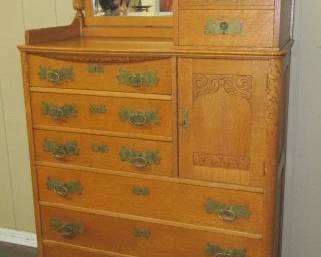 Unique Oak Chest