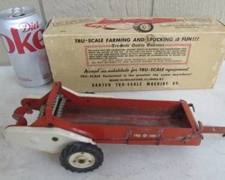 Tru-Scale Spreader w/Box