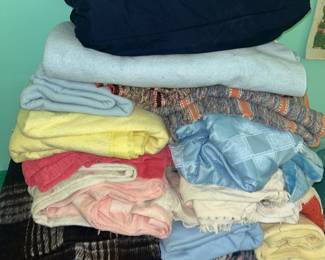 Blankets/linens