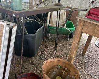 Pin leg table