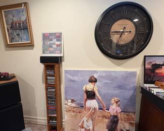 Large clock, art by Pino