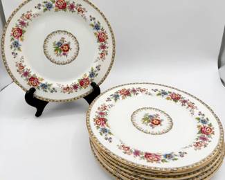 (8) Royal Grafton Malvern 9” Plates