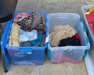 Women's clothing - hundreds of pieces new with tags